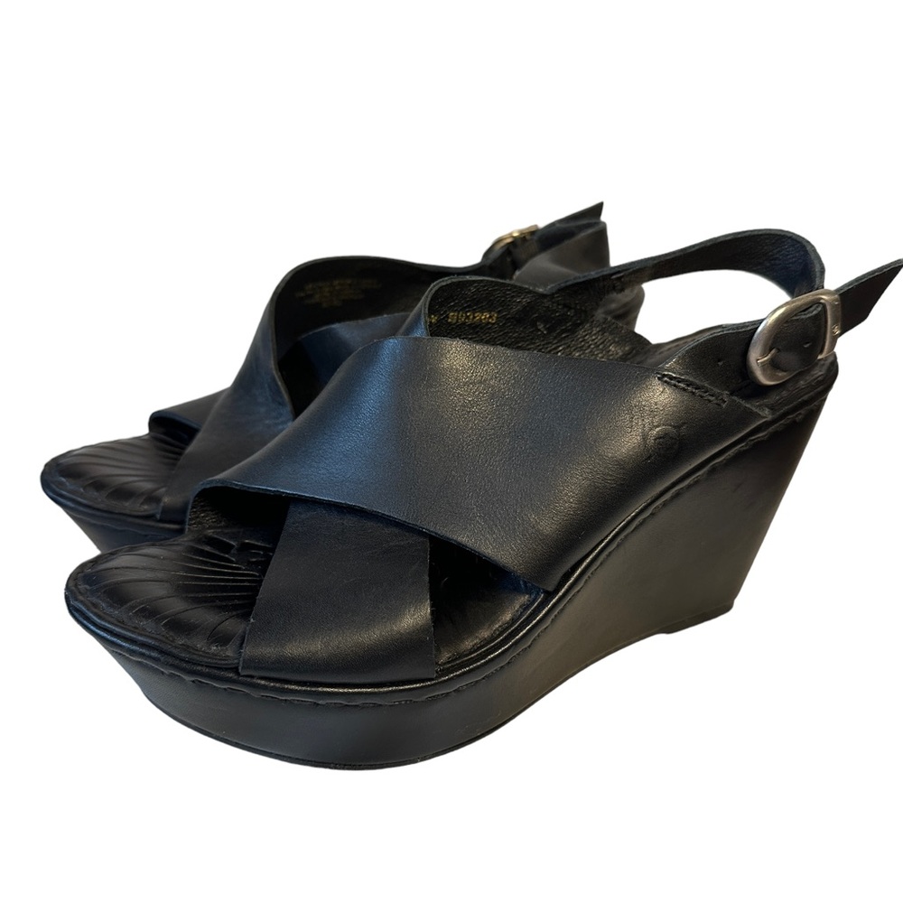 COPY - NWOT Born incredible comfort wedges